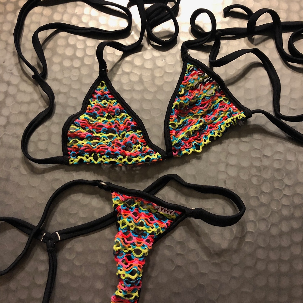 Wicked Weasel Holy Rainbow M NWOT